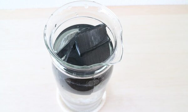 重曹 ハッカ油 ココナッツオイルで人と地球にやさしい歯磨き粉作り 海と糸